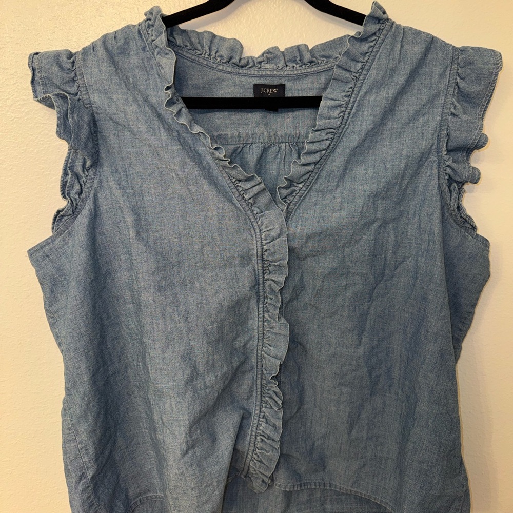 Super cute denim looking shirt with ruffles 🤠👖